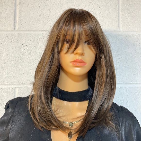 NWT 14” mixed browns wig highlighted dark brown long bangs sleek full rounded - Picture 13 of 16